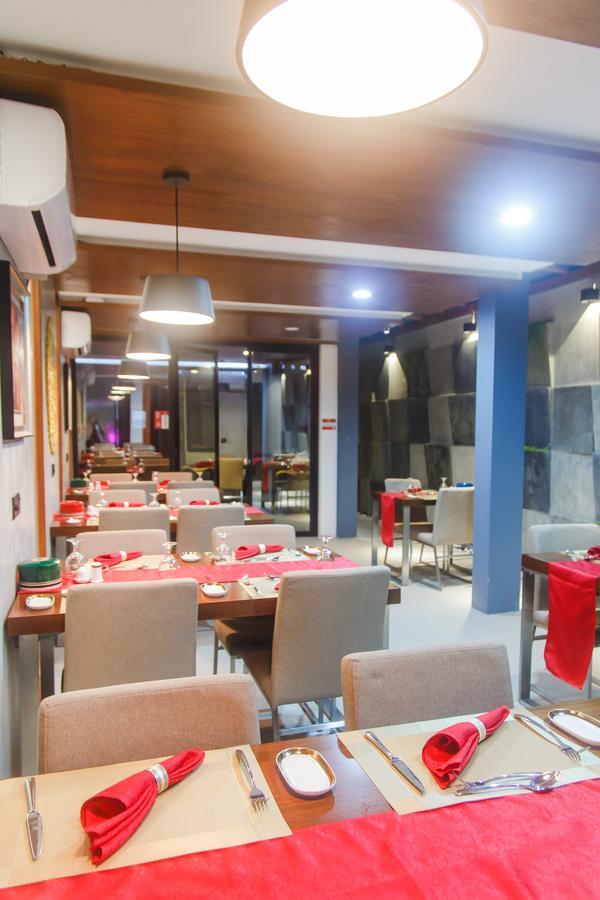 Club Blu Hotel Hulhumale Exterior photo
